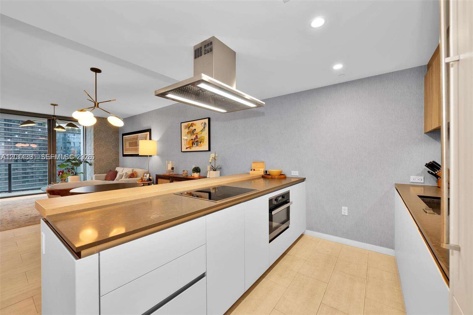 Brickell Flatiron at 1000 Brickell Plz, Miami, FL 33131 - For Rent photo 10