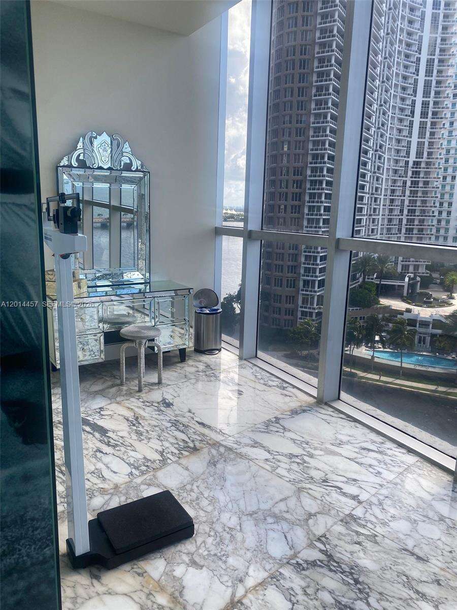 Icon Brickell 1 at 475 Brickell Ave, Miami, FL 33131 - For Rent photo 14