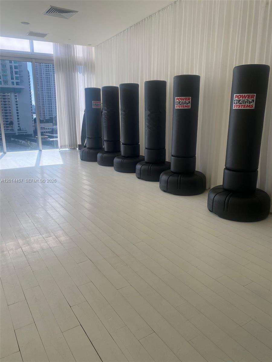Icon Brickell 1 at 475 Brickell Ave, Miami, FL 33131 - For Rent photo 18