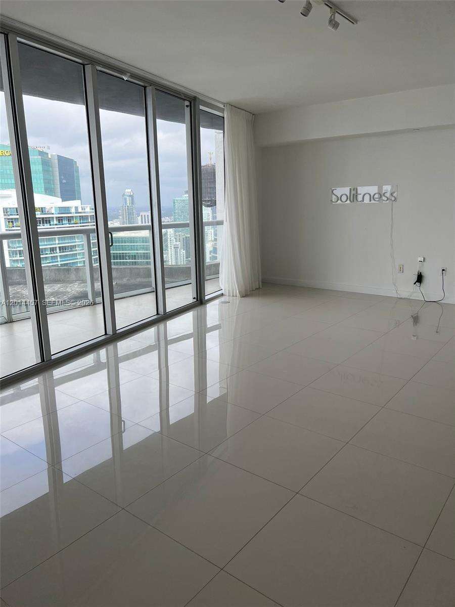 Icon Brickell 1 at 475 Brickell Ave, Miami, FL 33131 - For Rent photo 4