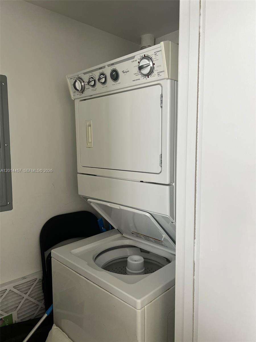 Icon Brickell 1 at 475 Brickell Ave, Miami, FL 33131 - For Rent photo 7