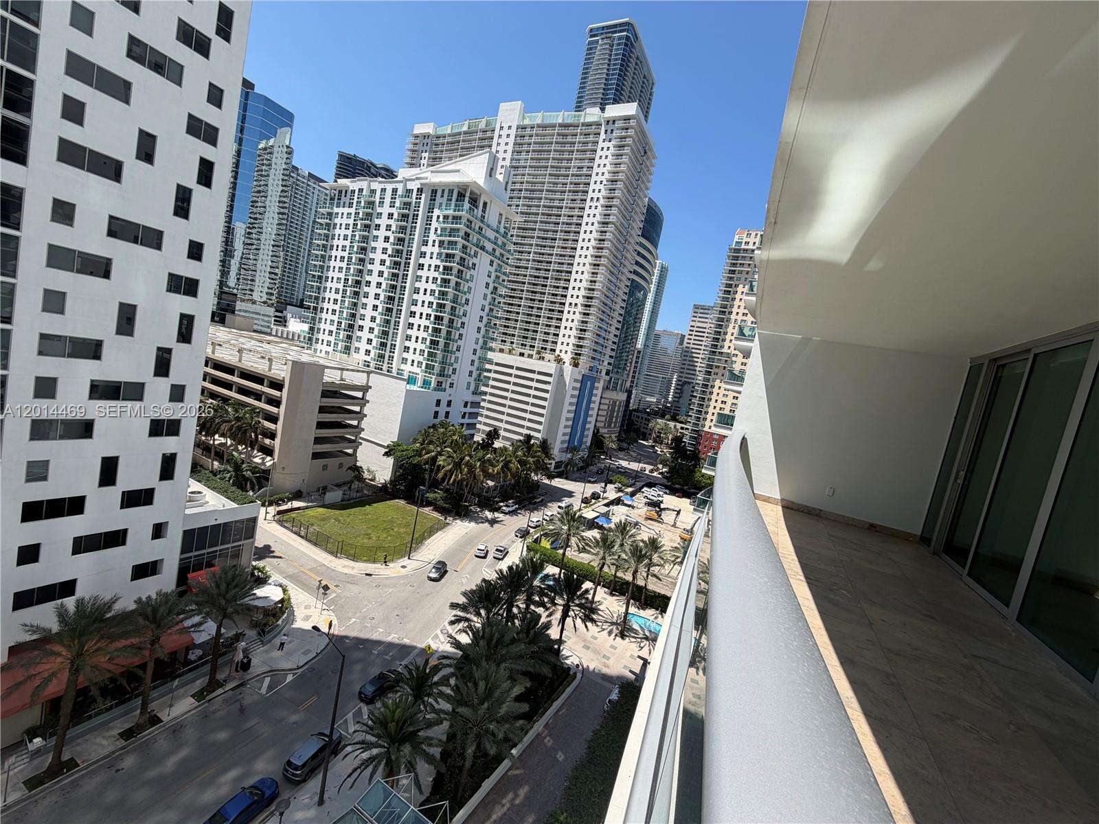 Jade At Brickell Bay at 1331 Brickell Bay Dr, Miami, FL 33131 - For Rent photo 14