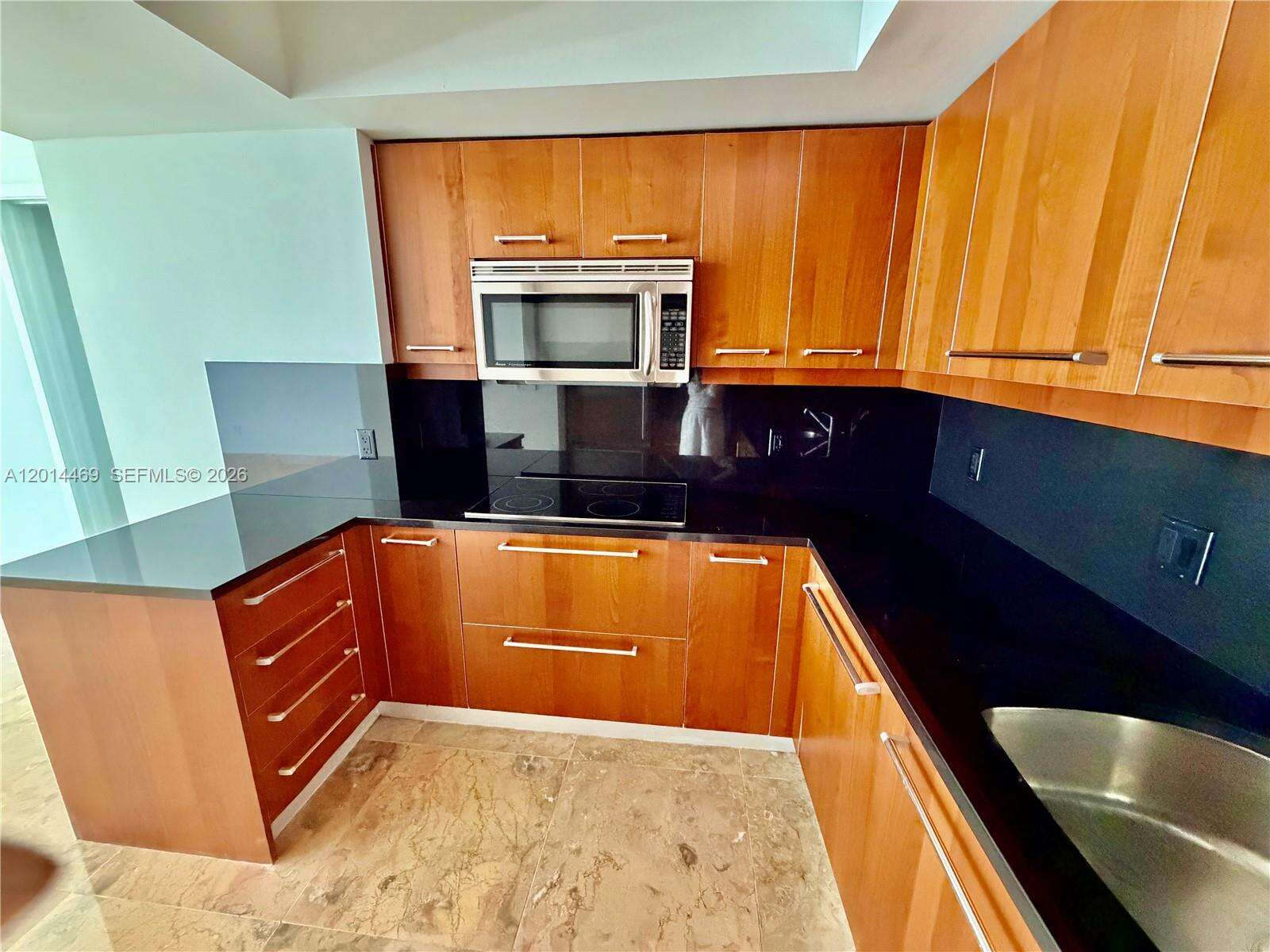 Jade At Brickell Bay at 1331 Brickell Bay Dr, Miami, FL 33131 - For Rent photo 18