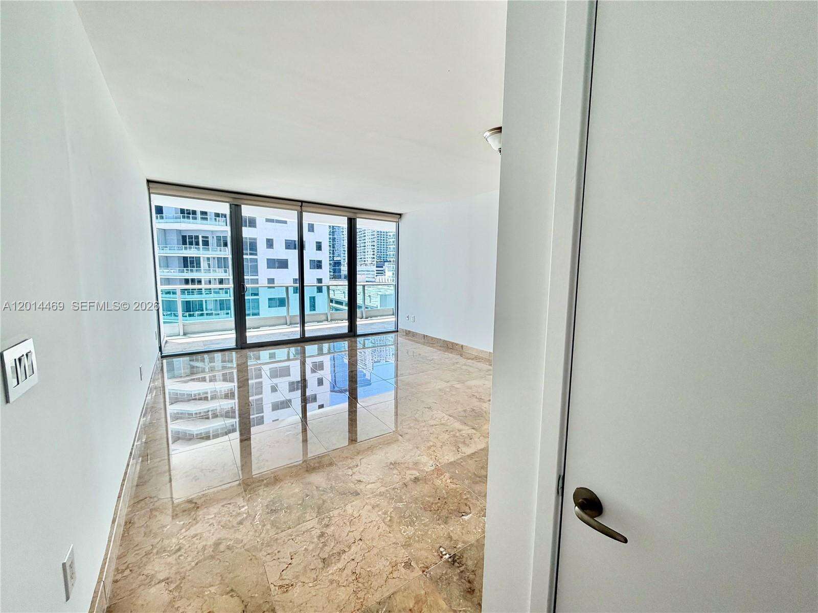 Jade At Brickell Bay at 1331 Brickell Bay Dr, Miami, FL 33131 - For Rent photo 4