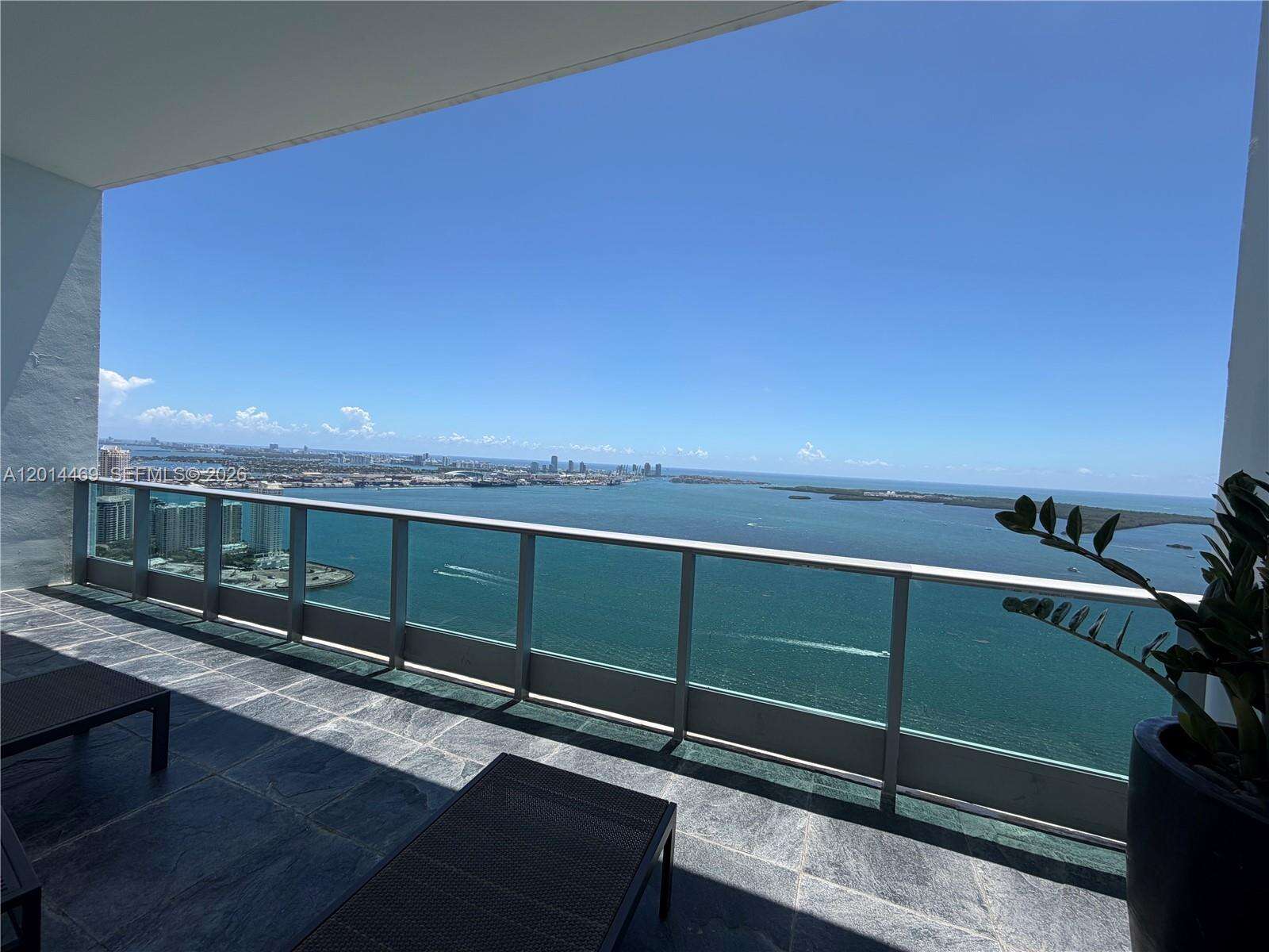 Jade At Brickell Bay at 1331 Brickell Bay Dr, Miami, FL 33131 - For Rent photo 44