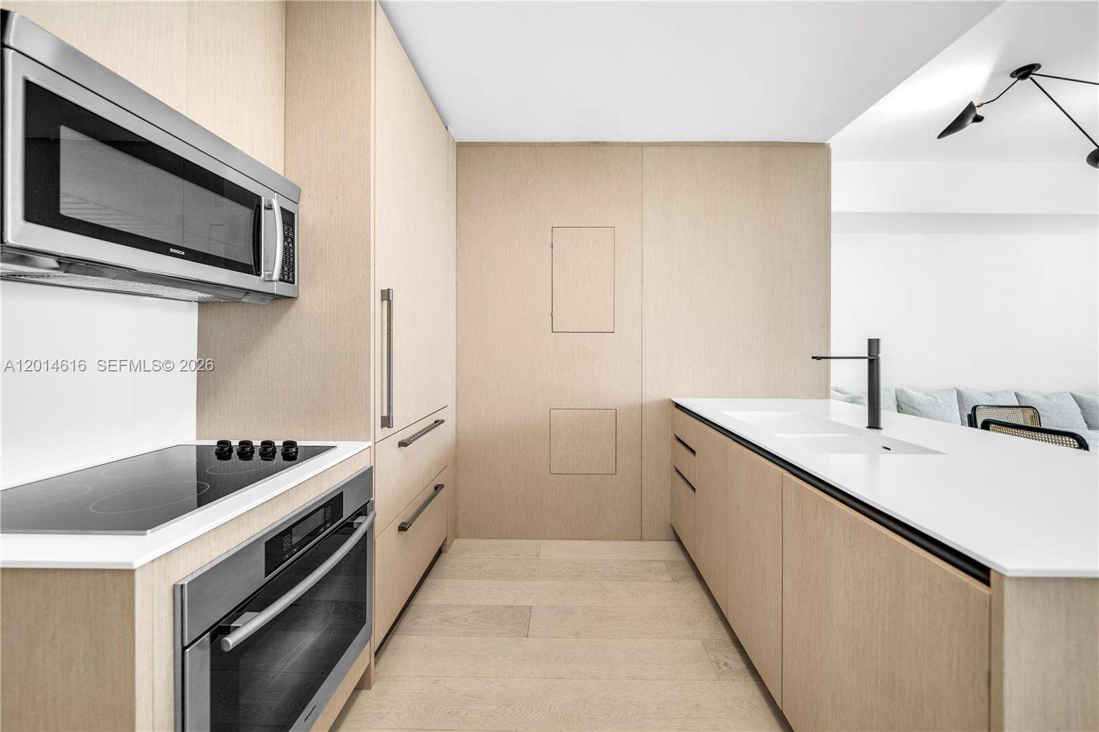 Continuum North Tower at 50 Pointe Dr, Miami Beach, FL 33139 - For Rent photo 15