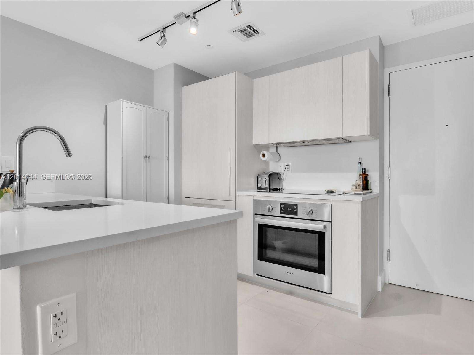 Paraiso Bayviews at 501 31 St, Miami, FL 33137 - For Rent photo 4