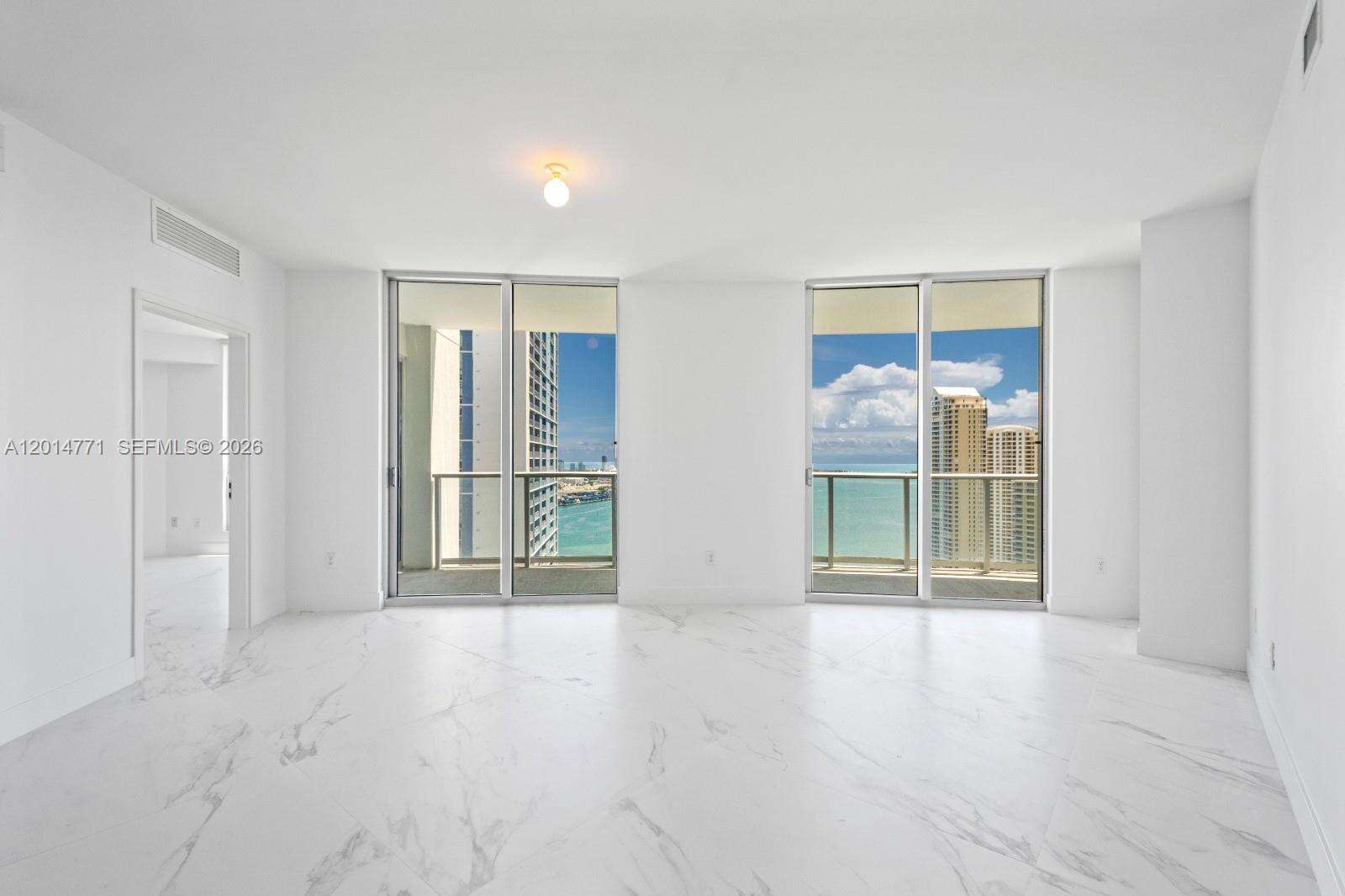 Met 1 at 300 Biscayne Blvd, Miami, FL 33131 - For Rent photo 2