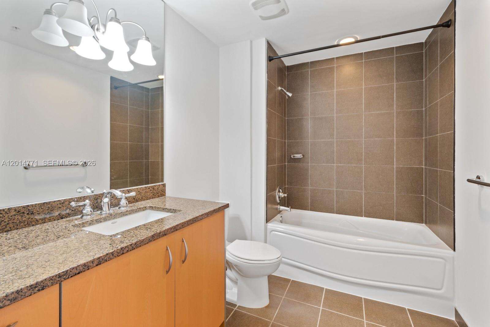 Met 1 at 300 Biscayne Blvd, Miami, FL 33131 - For Rent photo 12