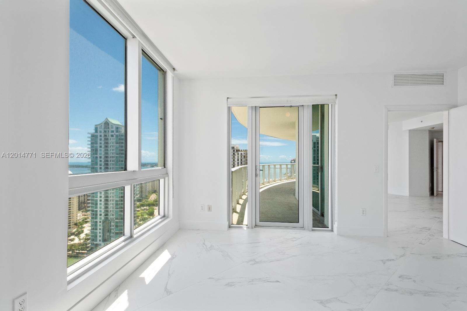 Met 1 at 300 Biscayne Blvd, Miami, FL 33131 - For Rent photo 6