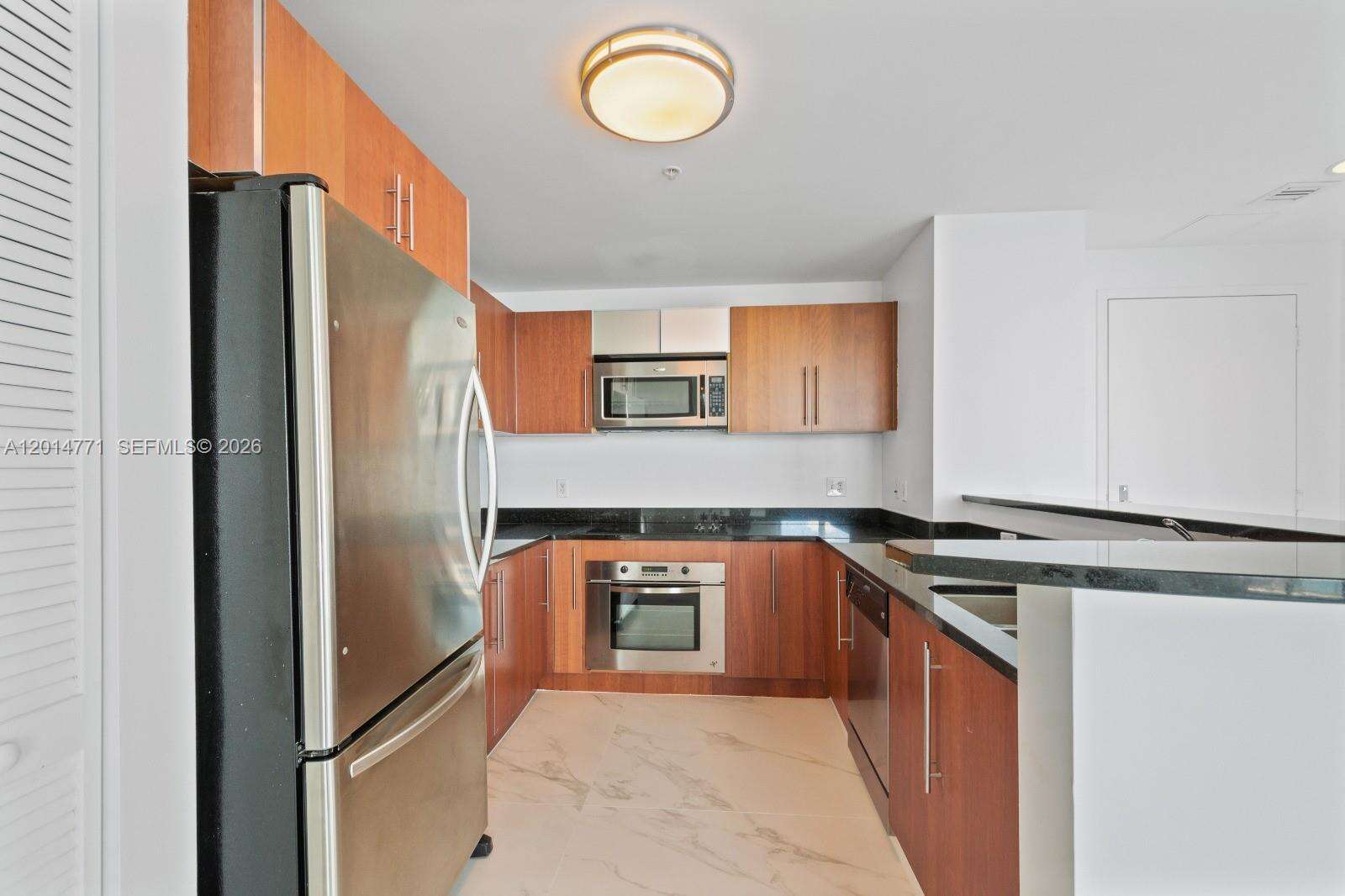 Met 1 at 300 Biscayne Blvd, Miami, FL 33131 - For Rent photo 7