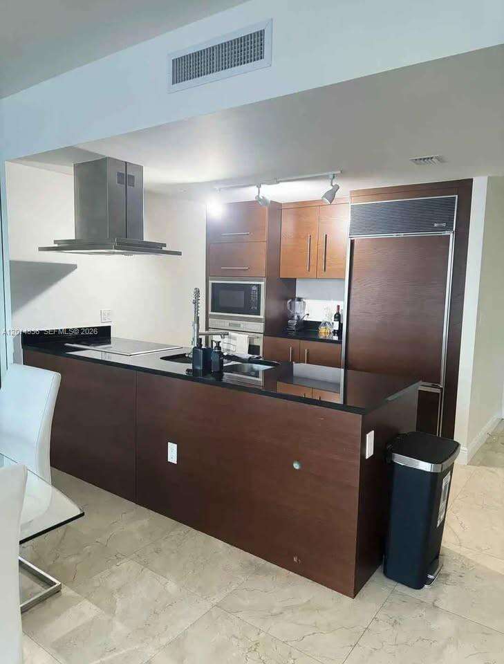 Icon Brickell 2 at 495 Brickell Ave, Miami, FL 33131 - For Rent photo 8