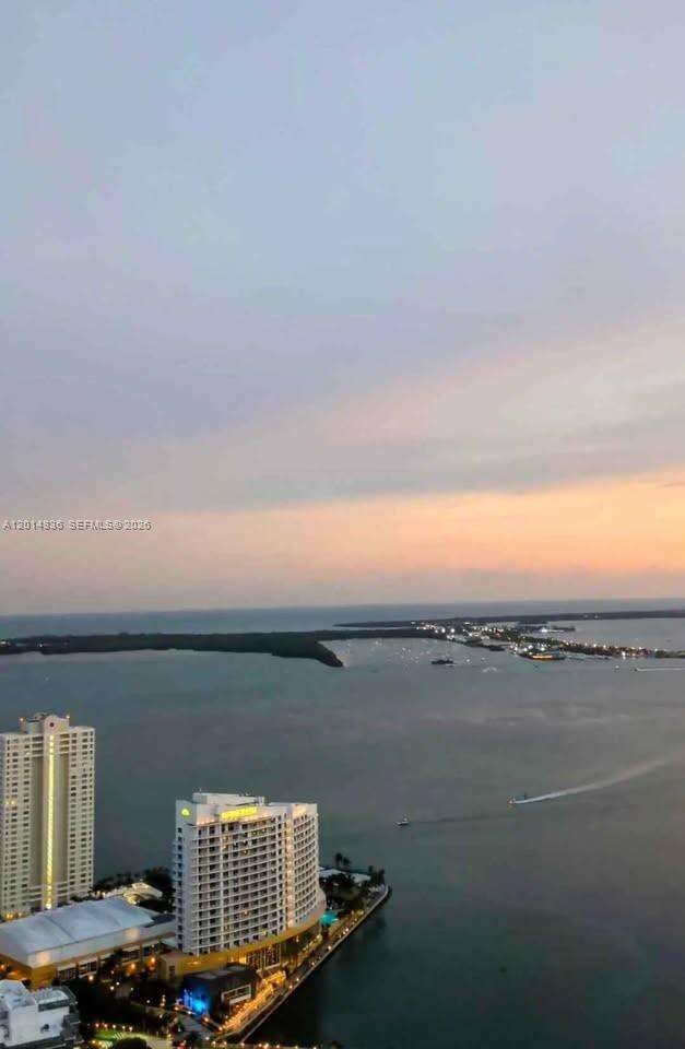 Icon Brickell 2 at 495 Brickell Ave, Miami, FL 33131 - For Rent photo 9
