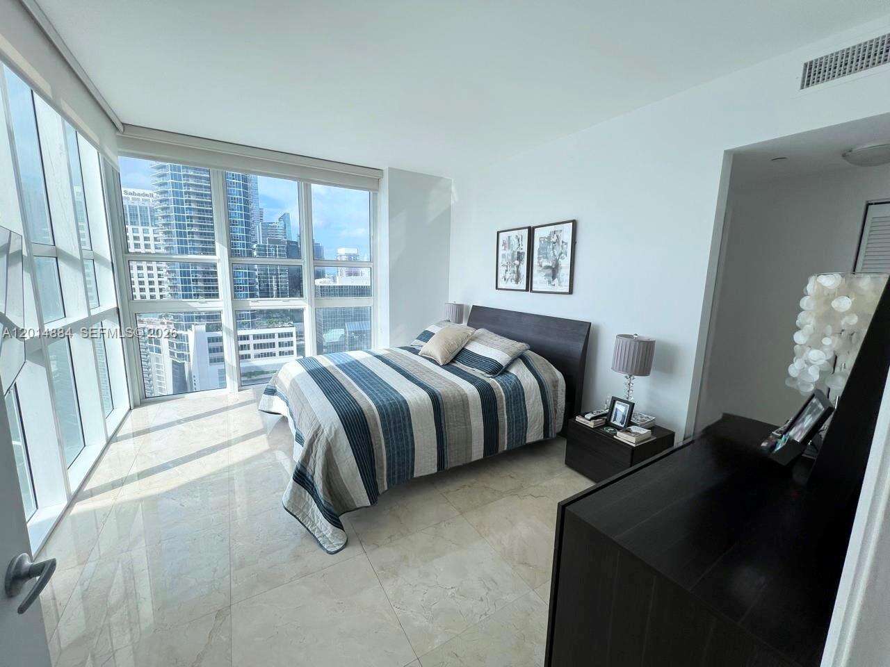 The Plaza On Brickell East at 950 Brickell Bay Dr, Miami, FL 33131 - For Rent photo 5