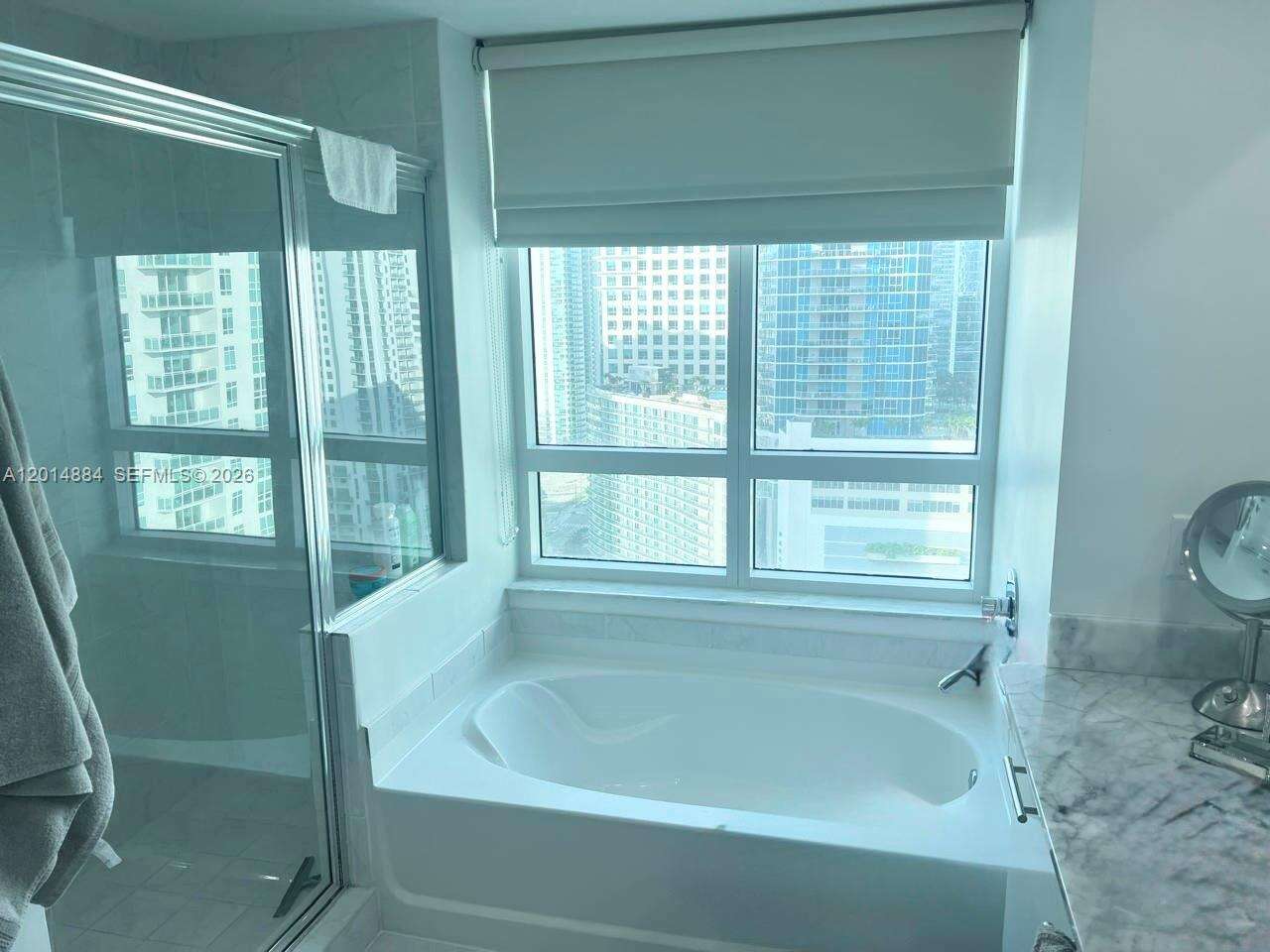 The Plaza On Brickell East at 950 Brickell Bay Dr, Miami, FL 33131 - For Rent photo 6