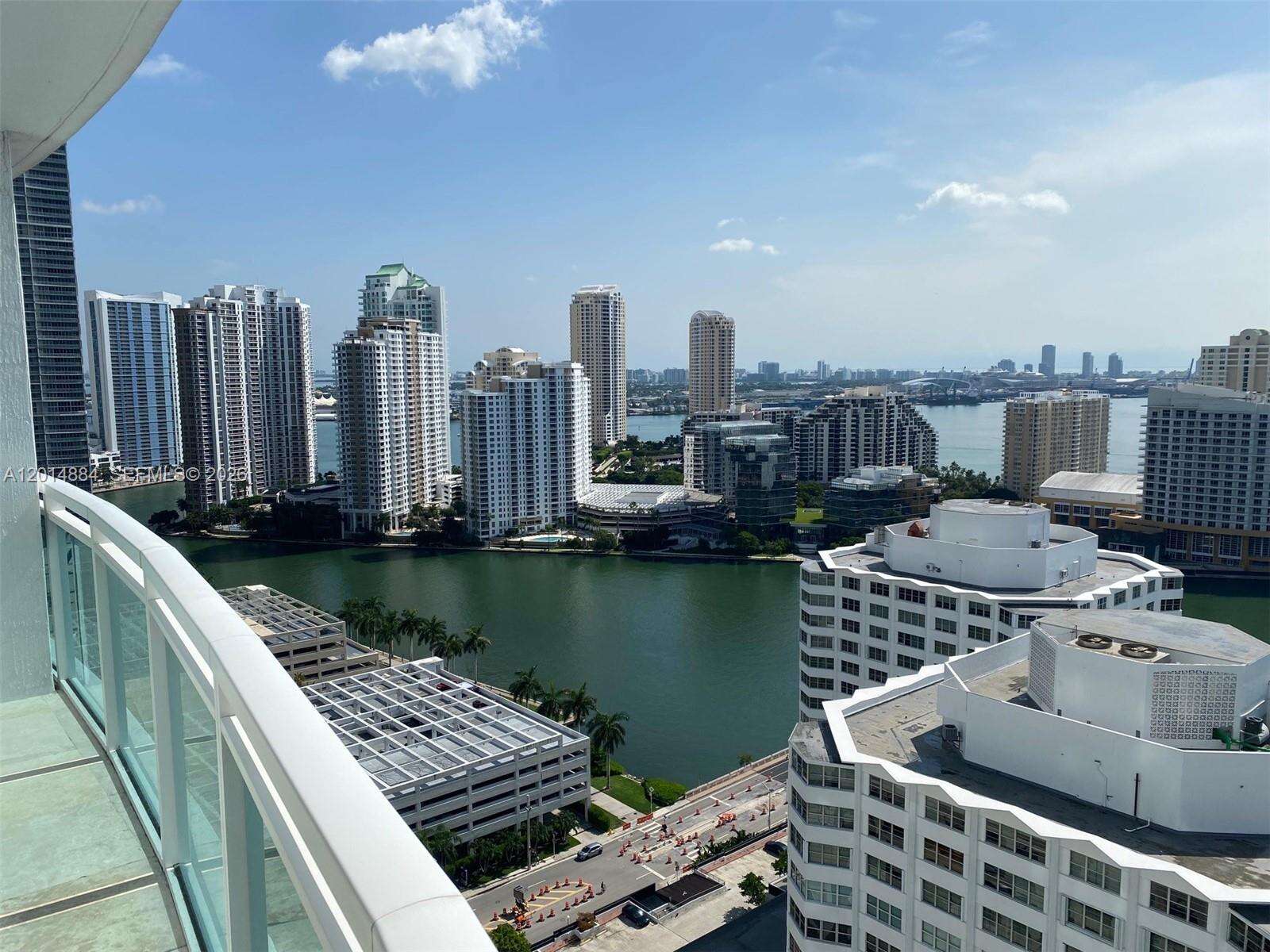 The Plaza On Brickell East at 950 Brickell Bay Dr, Miami, FL 33131 - For Rent photo 8