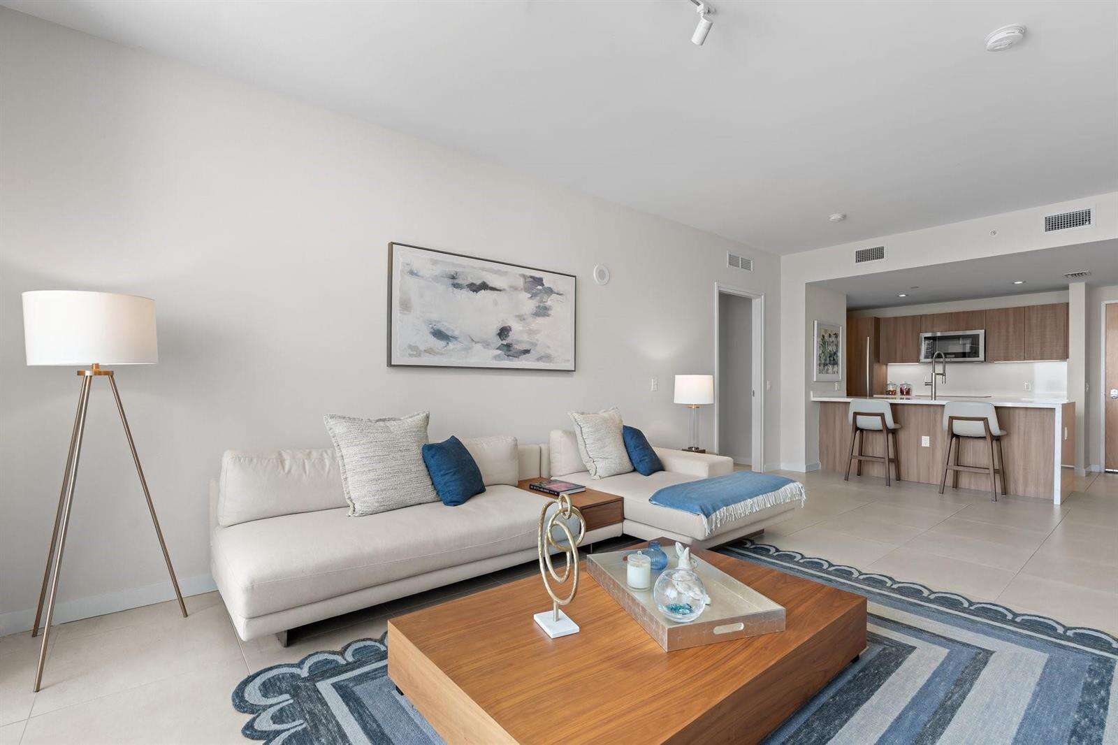 Tiffany House at 401 Birch, Fort Lauderdale, FL 33304 - For Rent photo 14