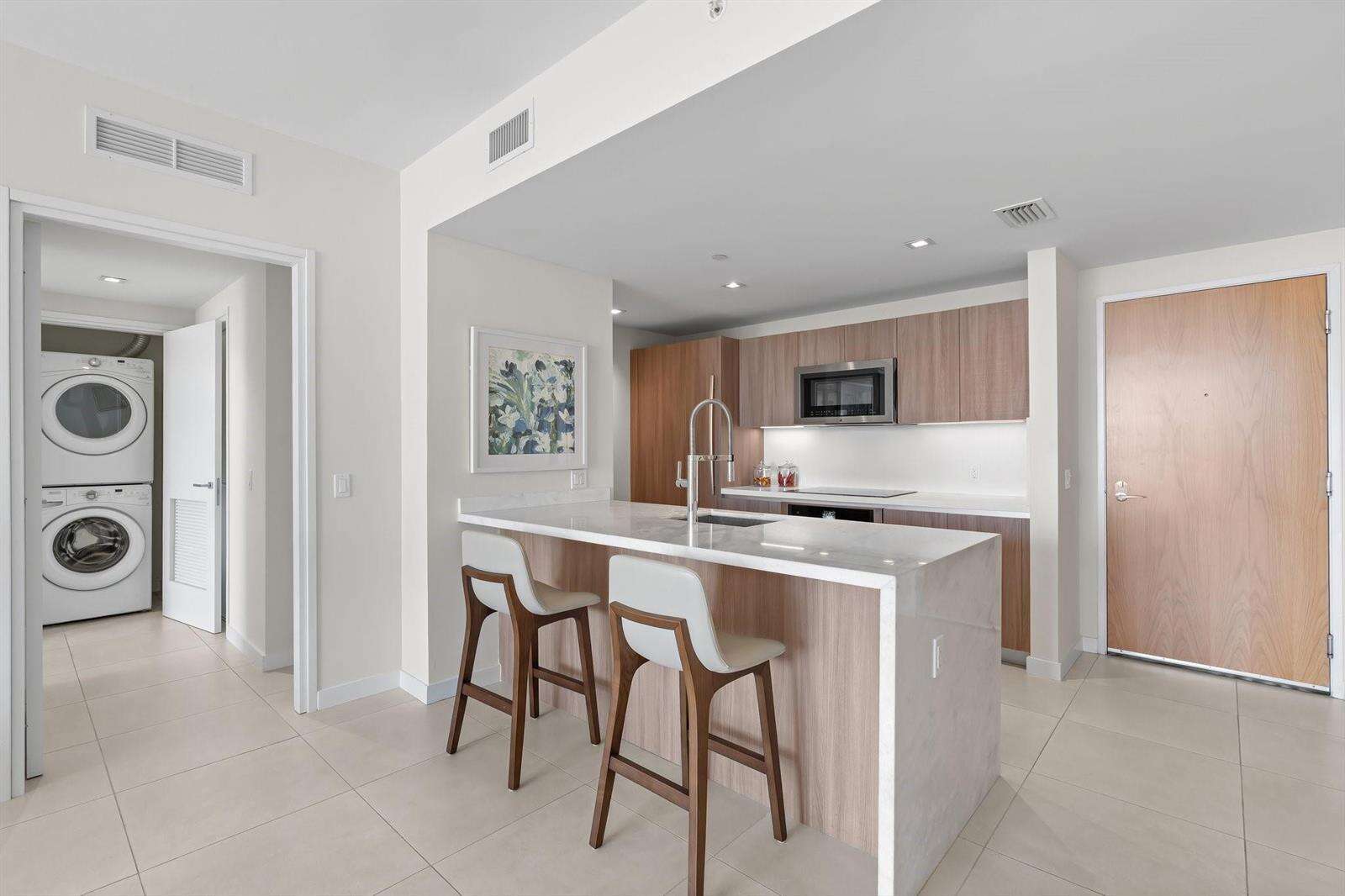 Tiffany House at 401 Birch, Fort Lauderdale, FL 33304 - For Rent photo 15