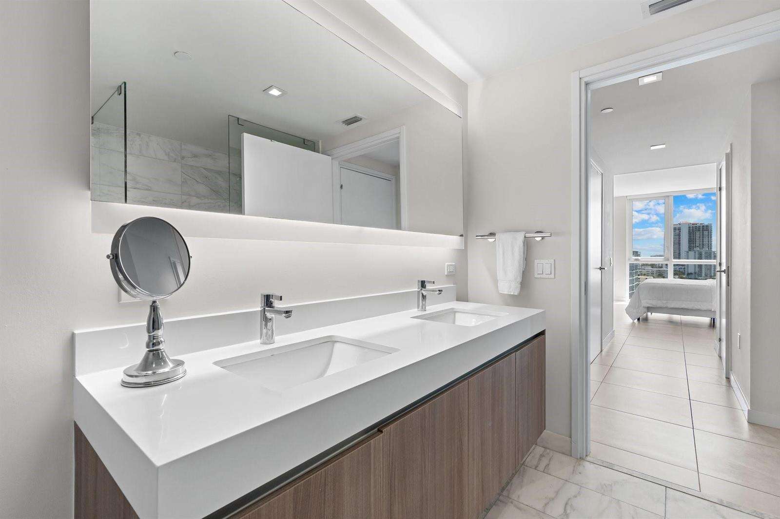 Tiffany House at 401 Birch, Fort Lauderdale, FL 33304 - For Rent photo 21