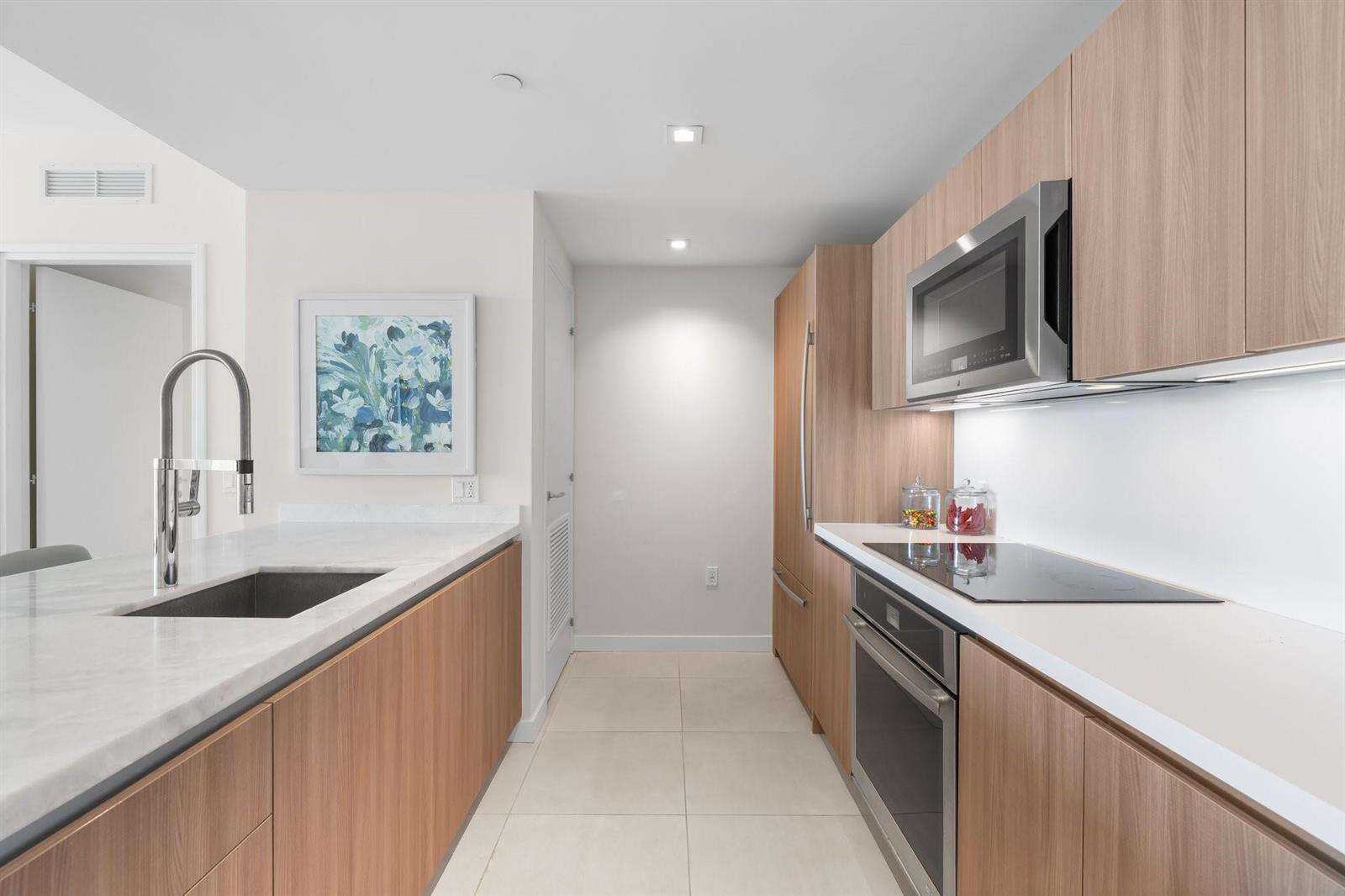 Tiffany House at 401 Birch, Fort Lauderdale, FL 33304 - For Rent photo 5