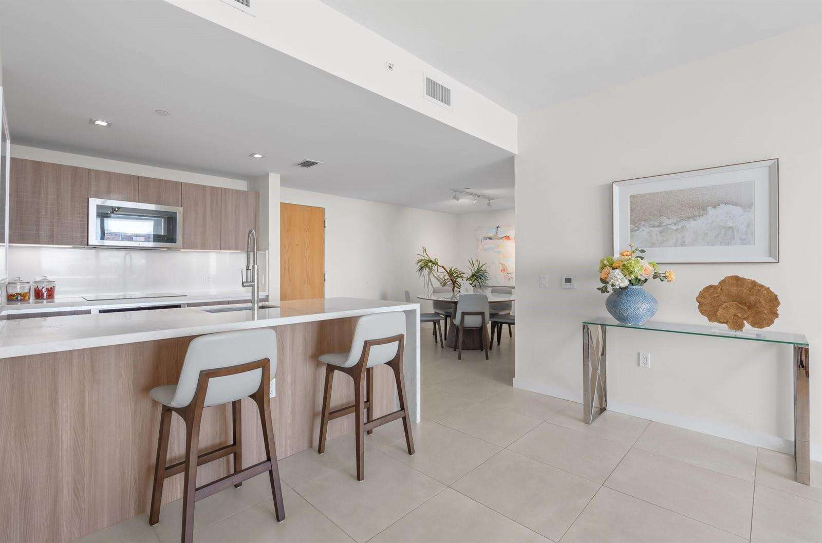 Tiffany House at 401 Birch, Fort Lauderdale, FL 33304 - For Rent photo 6