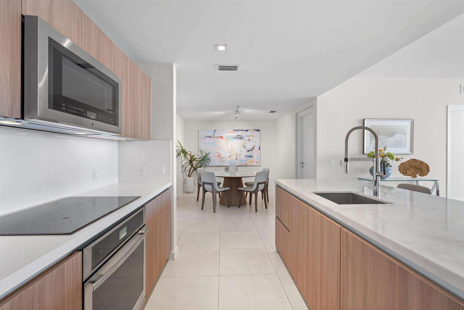 Tiffany House at 401 Birch, Fort Lauderdale, FL 33304 - For Rent photo 7