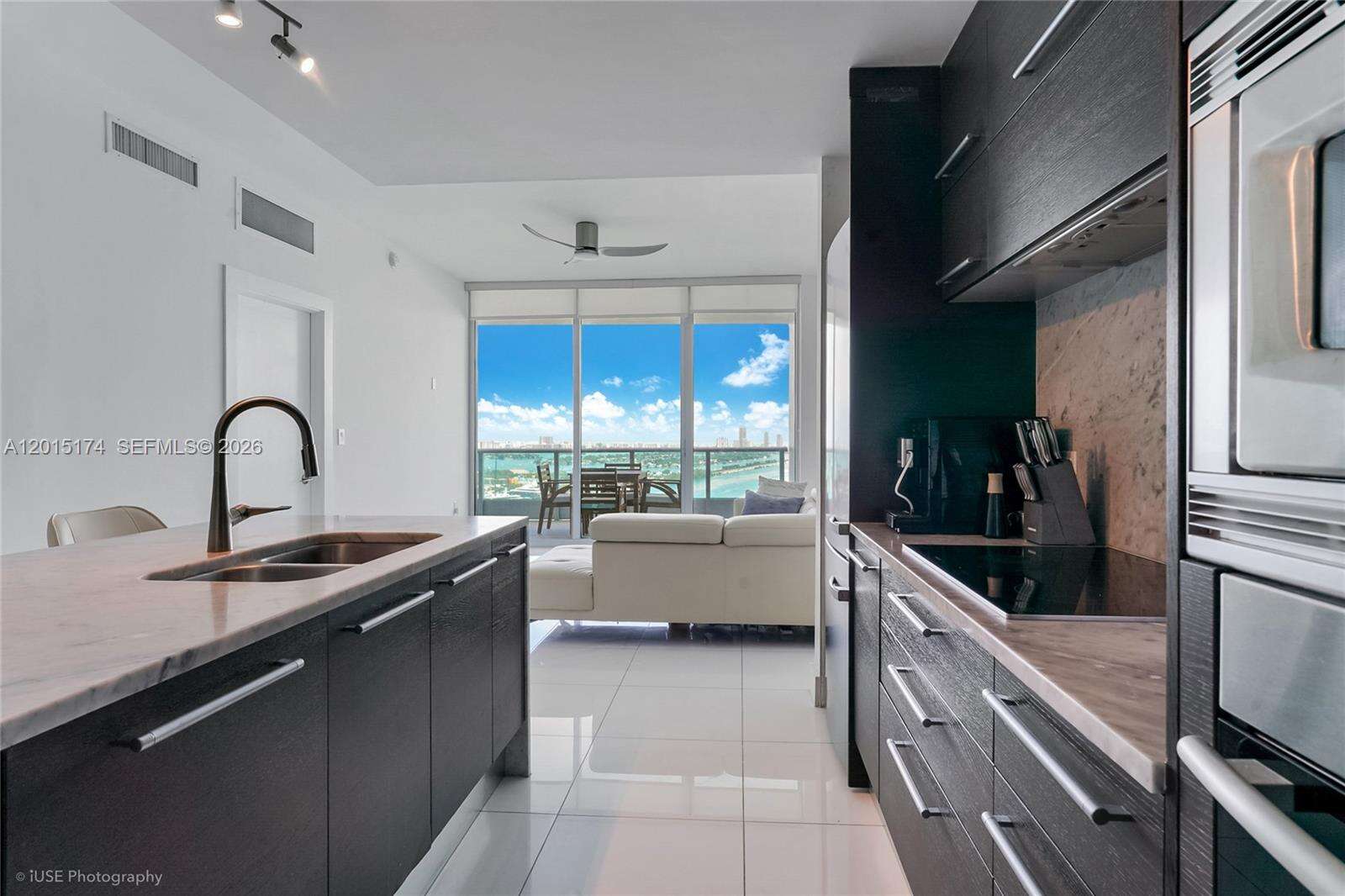900 Biscayne at 900 Biscayne Blvd, Miami, FL 33132 - For Rent photo 4