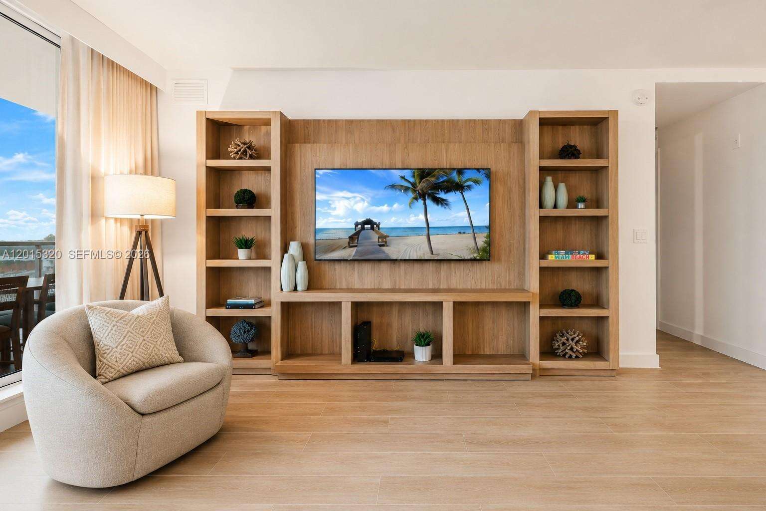 Roney Palace at 2301 Collins Ave, Miami Beach, FL 33139 - For Rent photo 2