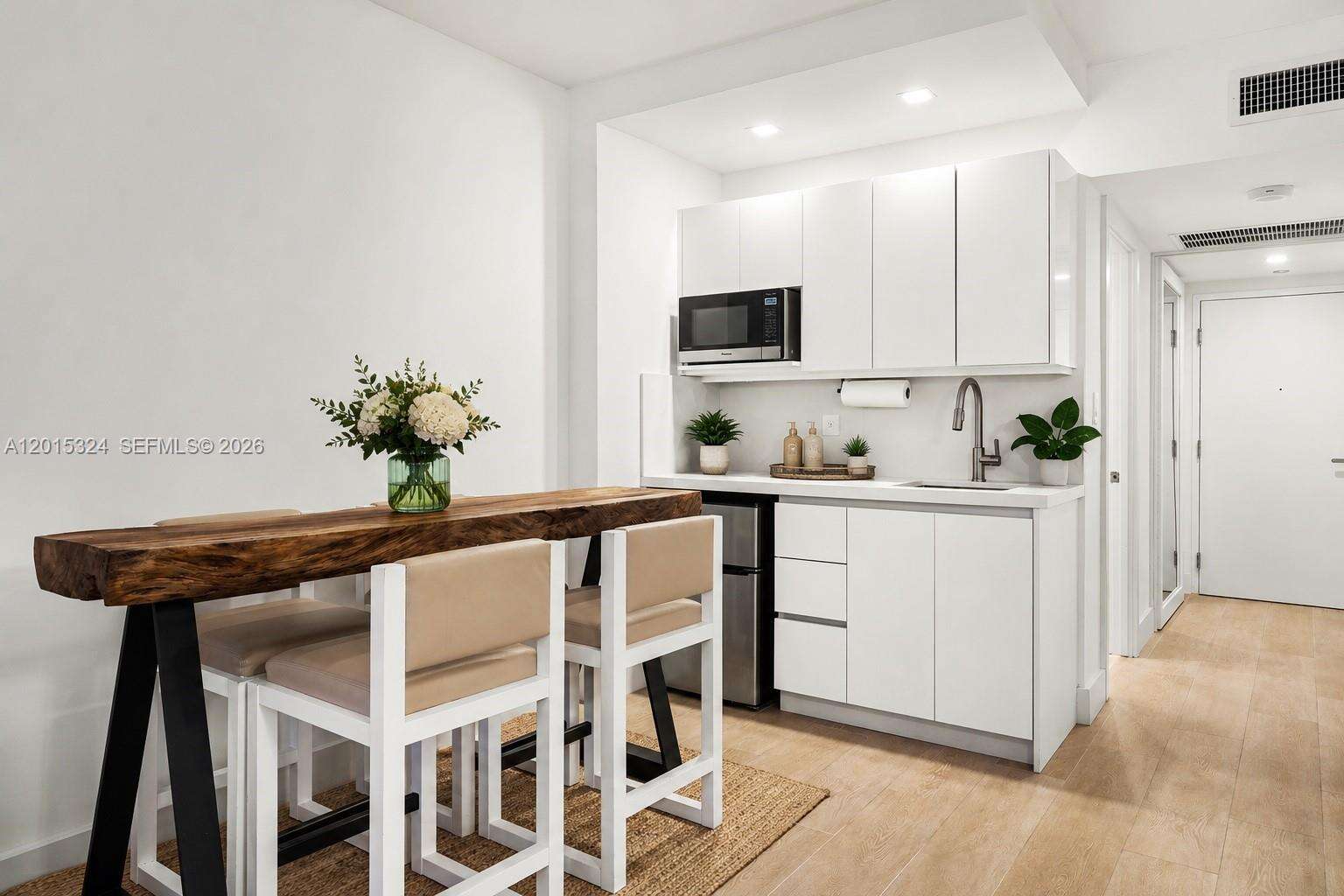Roney Palace at 2301 Collins Ave, Miami Beach, FL 33139 - For Rent photo 3