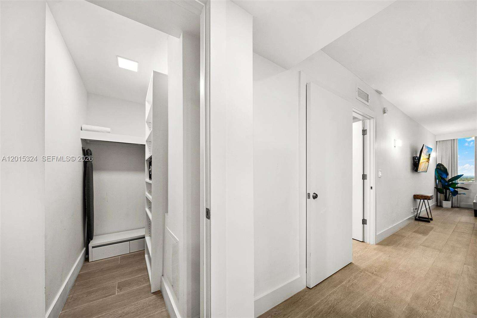Roney Palace at 2301 Collins Ave, Miami Beach, FL 33139 - For Rent photo 6