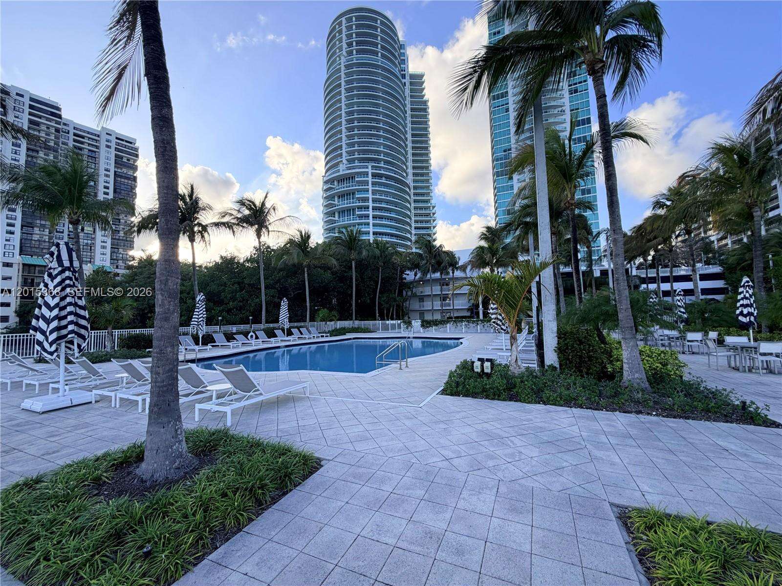 Skyline On Brickell at 2101 Brickell Ave, Miami, FL 33129 - For Rent photo 35