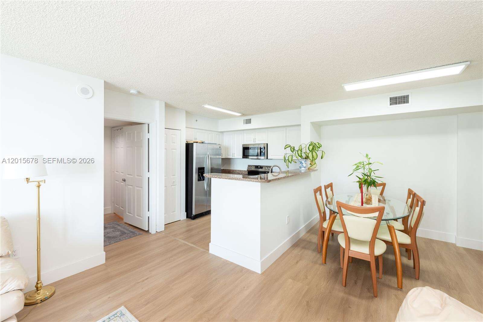 The Mark On Brickell at 1155 Brickell Bay Dr, Miami, FL 33131 - For Rent photo 14