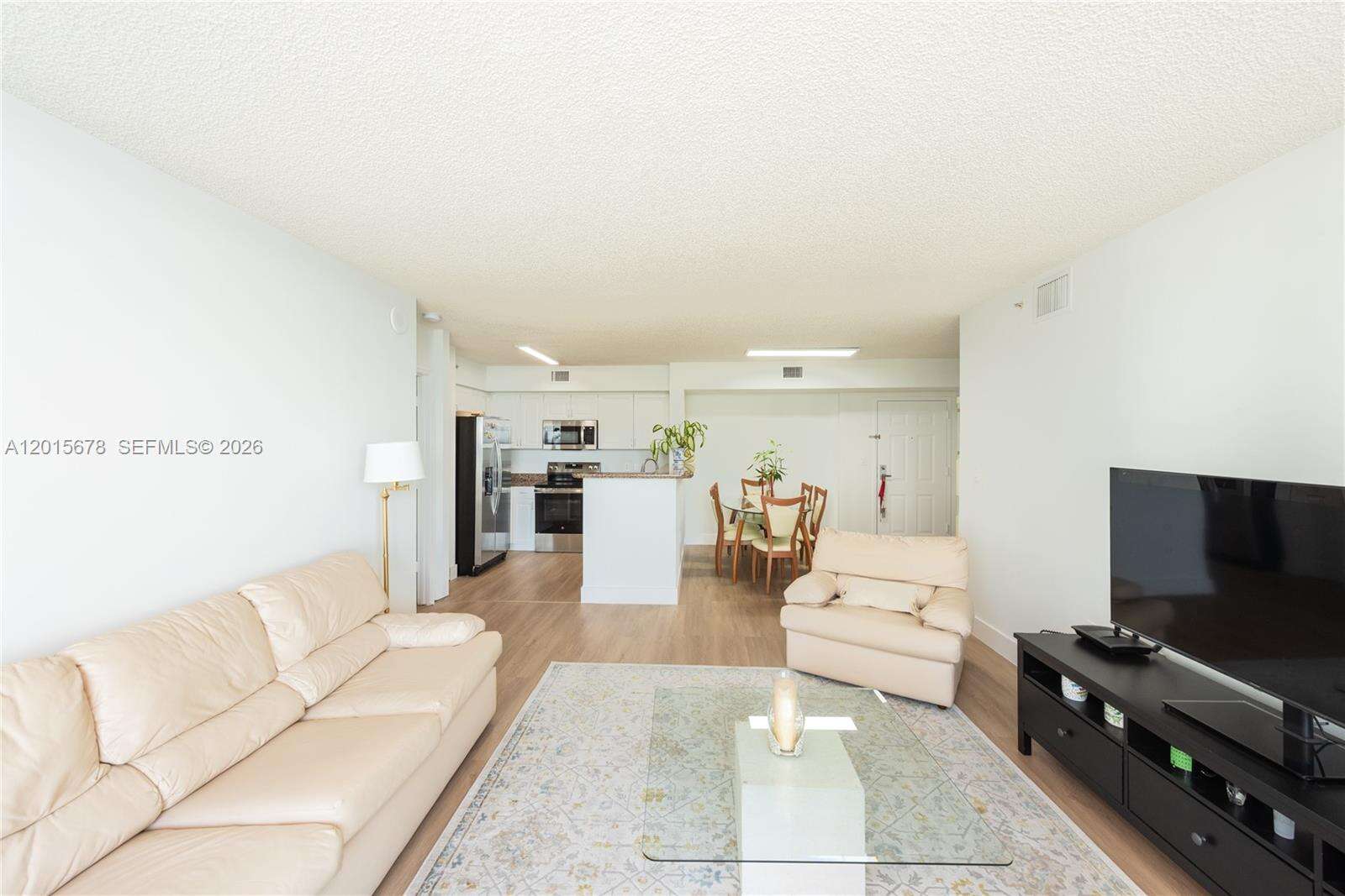 The Mark On Brickell at 1155 Brickell Bay Dr, Miami, FL 33131 - For Rent photo 8