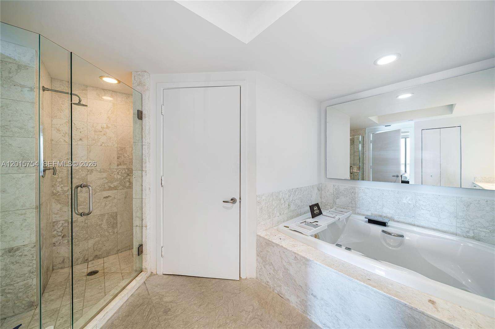 Jade At Brickell Bay at 1331 Brickell Bay Dr, Miami, FL 33131 - For Rent photo 18