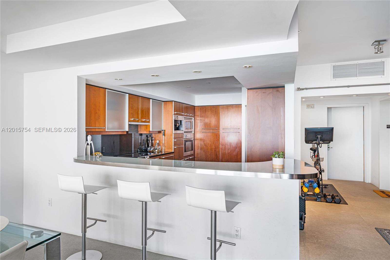 Jade At Brickell Bay at 1331 Brickell Bay Dr, Miami, FL 33131 - For Rent photo 9