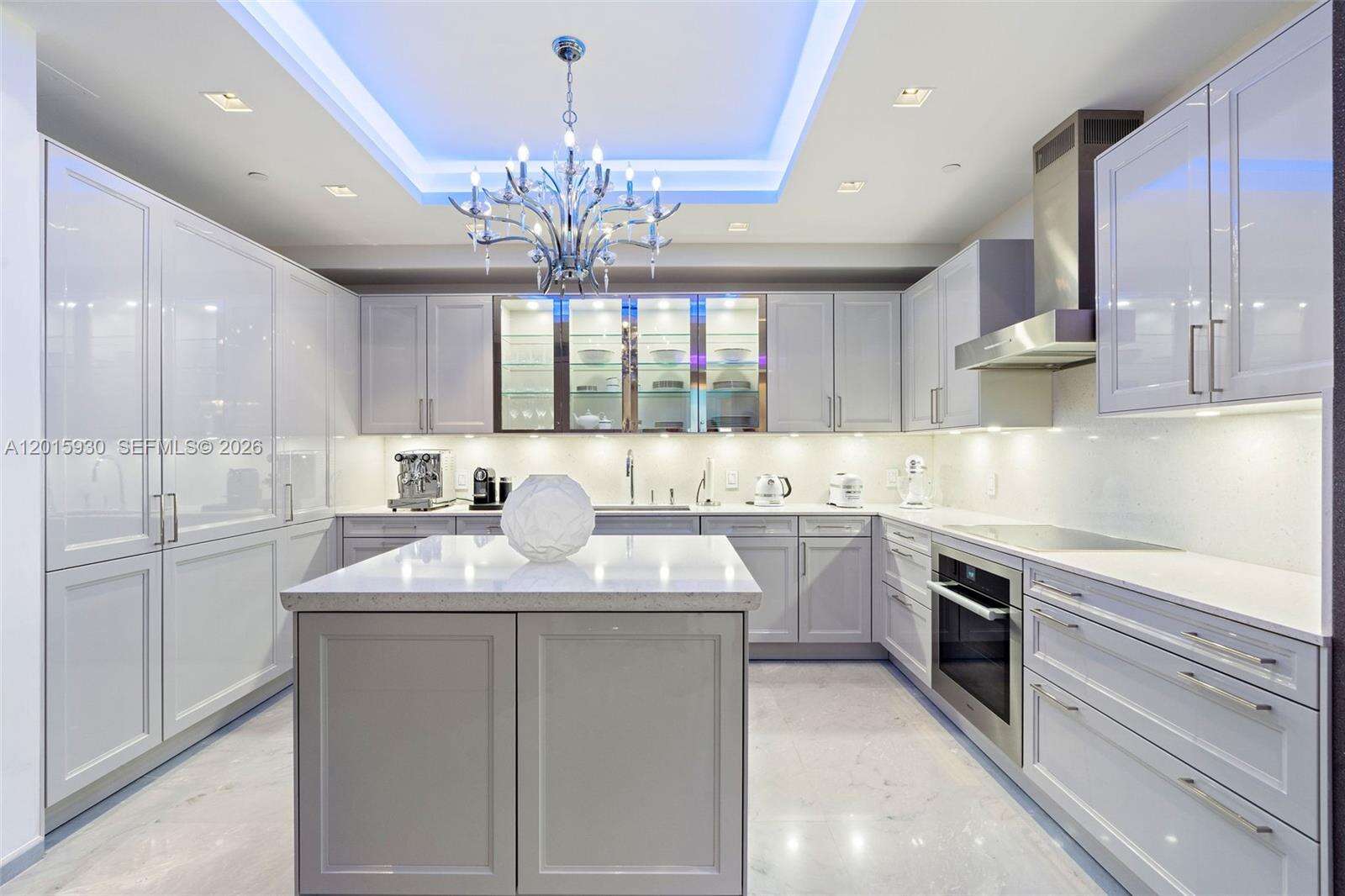 Continuum South Tower at 100 Pointe Dr, Miami Beach, FL 33139 - For Rent photo 6