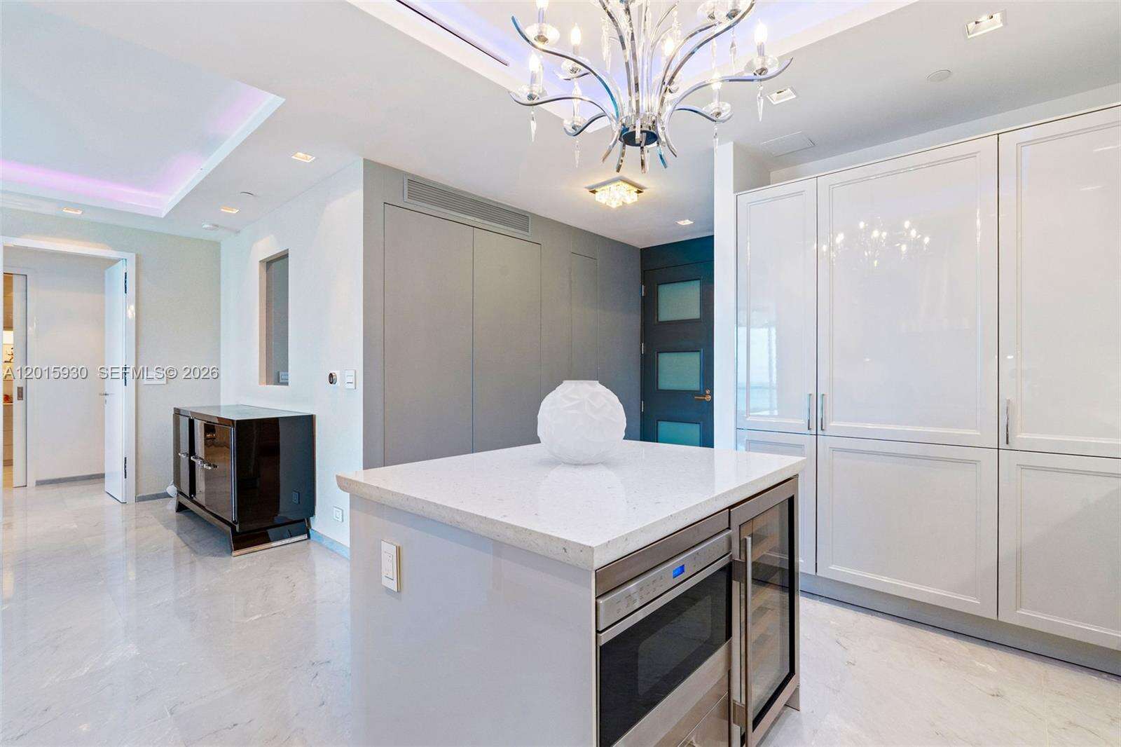 Continuum South Tower at 100 Pointe Dr, Miami Beach, FL 33139 - For Rent photo 7