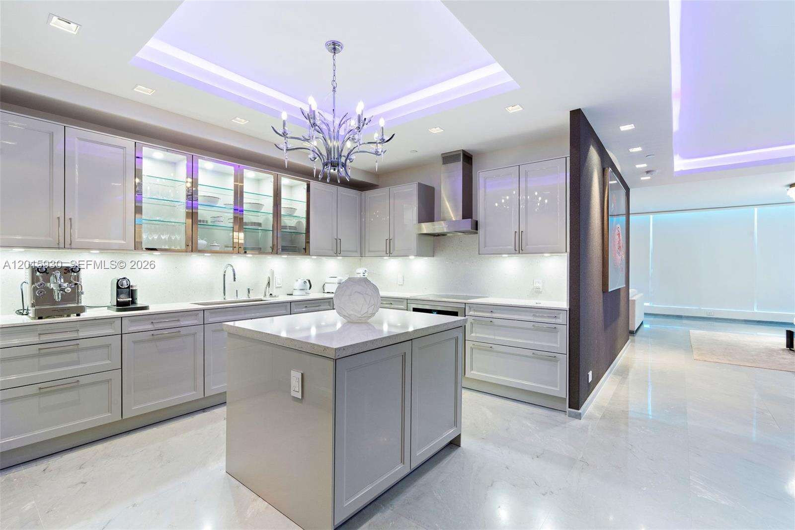 Continuum South Tower at 100 Pointe Dr, Miami Beach, FL 33139 - For Rent photo 10