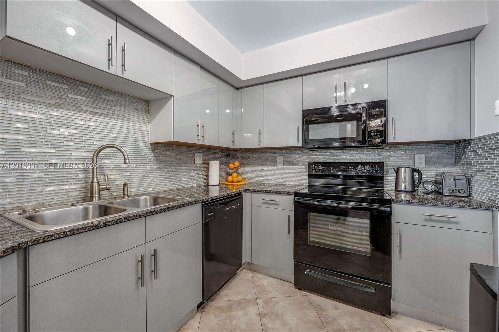 Sea Air Towers at 3725 Ocean Dr, Hollywood, FL 33019 - For Rent photo 11