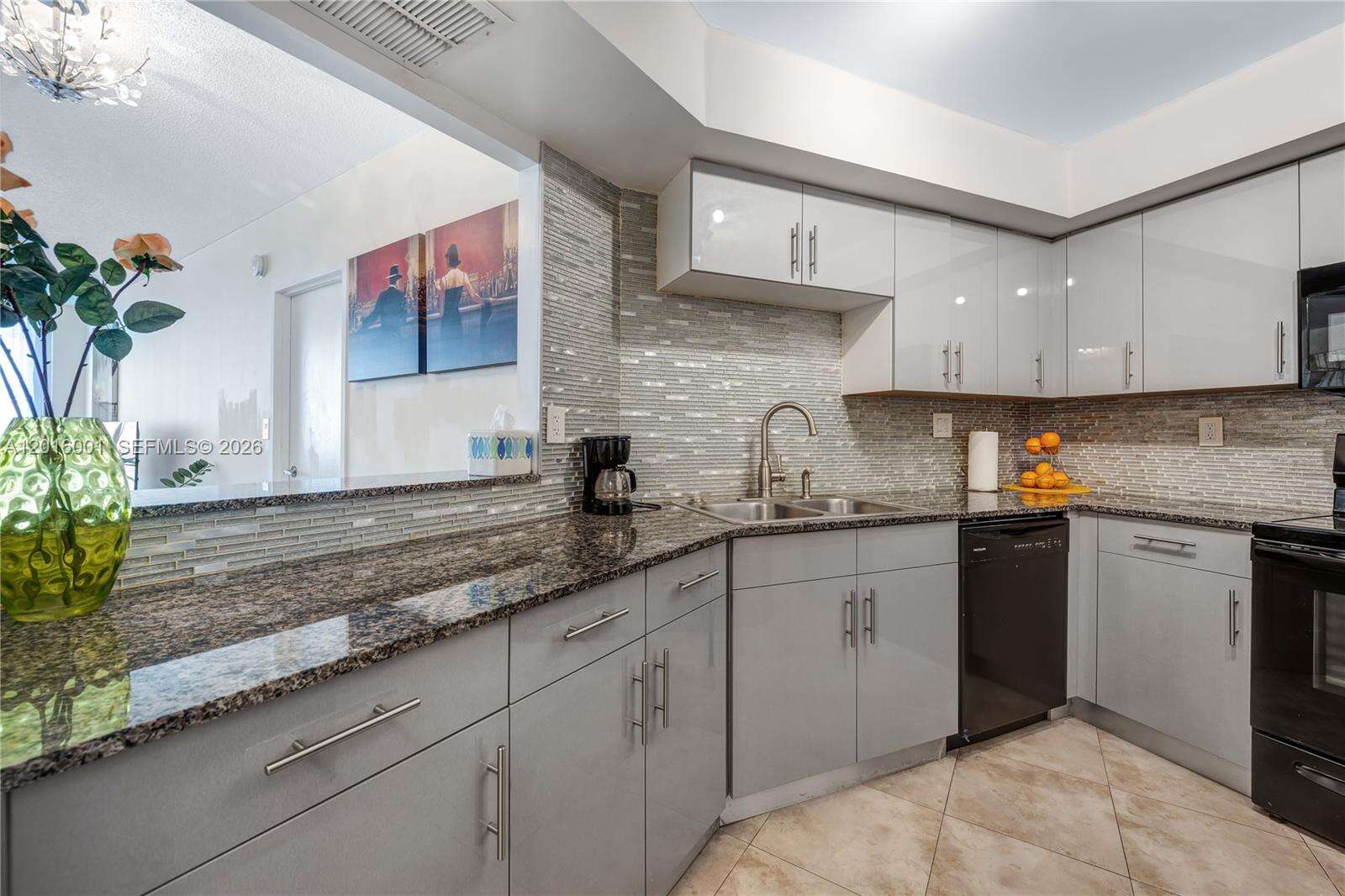 Sea Air Towers at 3725 Ocean Dr, Hollywood, FL 33019 - For Rent photo 12