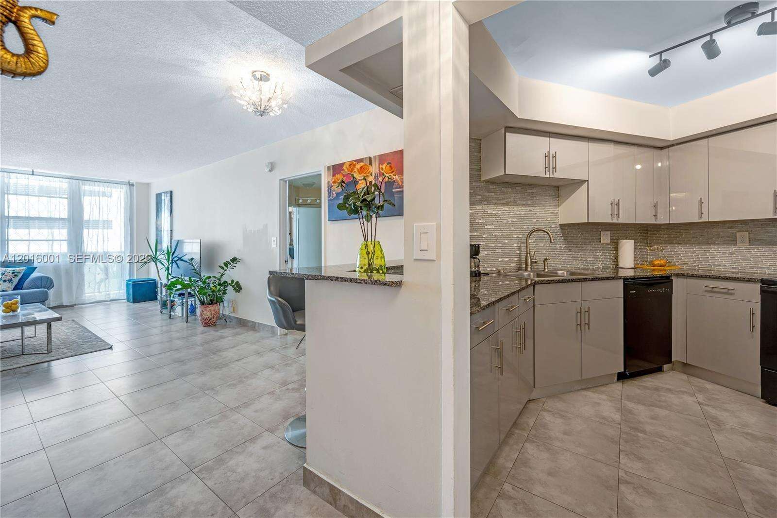 Sea Air Towers at 3725 Ocean Dr, Hollywood, FL 33019 - For Rent photo 10
