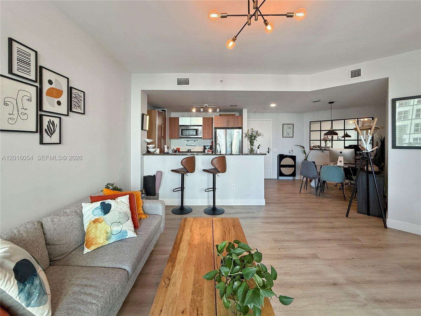 Met 1 at 300 Biscayne Blvd, Miami, FL 33131 - For Rent photo 1