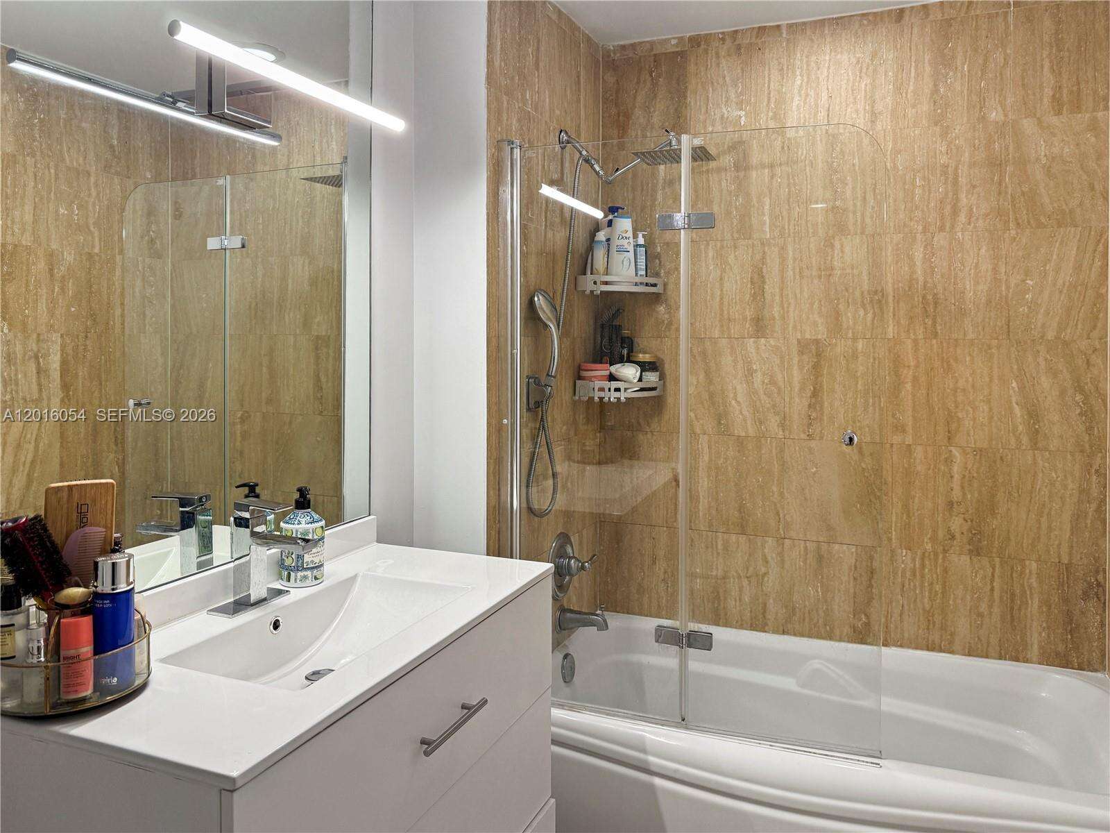 Met 1 at 300 Biscayne Blvd, Miami, FL 33131 - For Rent photo 11