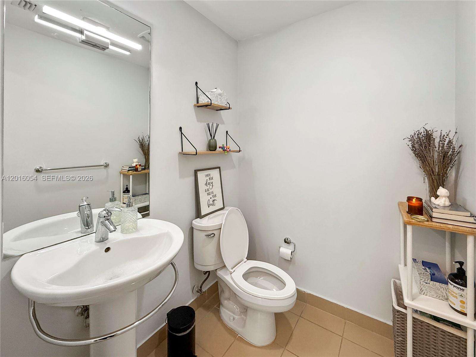 Met 1 at 300 Biscayne Blvd, Miami, FL 33131 - For Rent photo 14