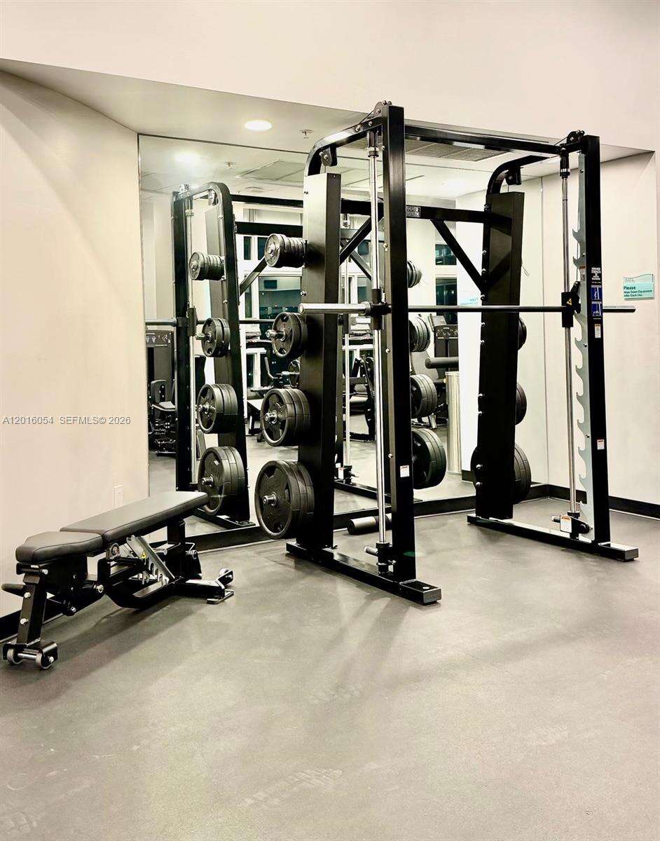Met 1 at 300 Biscayne Blvd, Miami, FL 33131 - For Rent photo 16