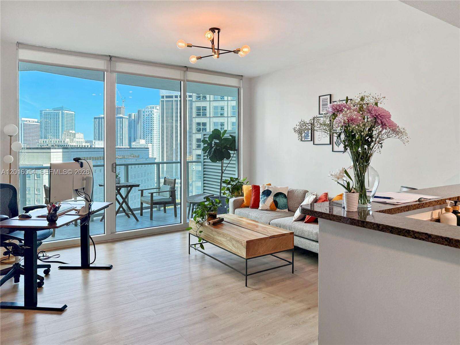 Met 1 at 300 Biscayne Blvd, Miami, FL 33131 - For Rent photo 3