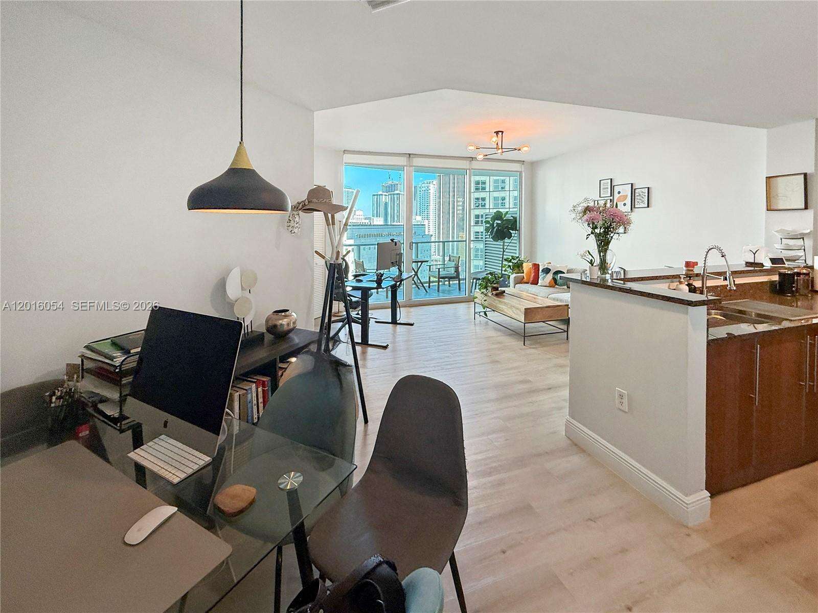 Met 1 at 300 Biscayne Blvd, Miami, FL 33131 - For Rent photo 4