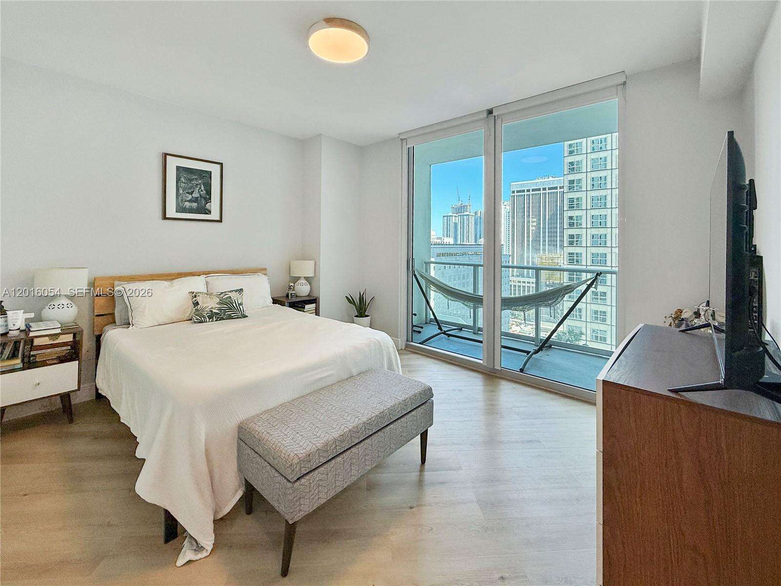 Met 1 at 300 Biscayne Blvd, Miami, FL 33131 - For Rent photo 8