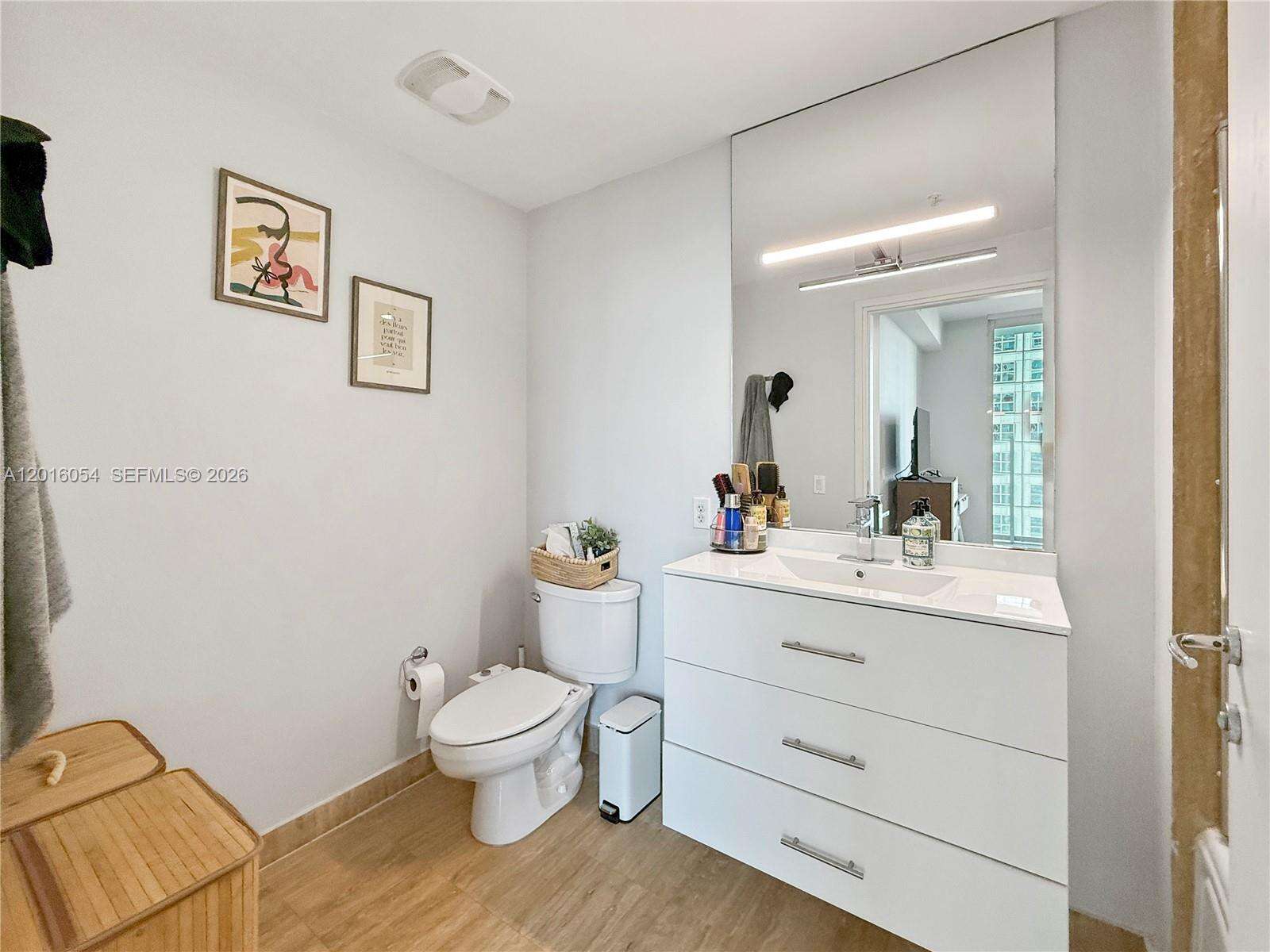 Met 1 at 300 Biscayne Blvd, Miami, FL 33131 - For Rent photo 10