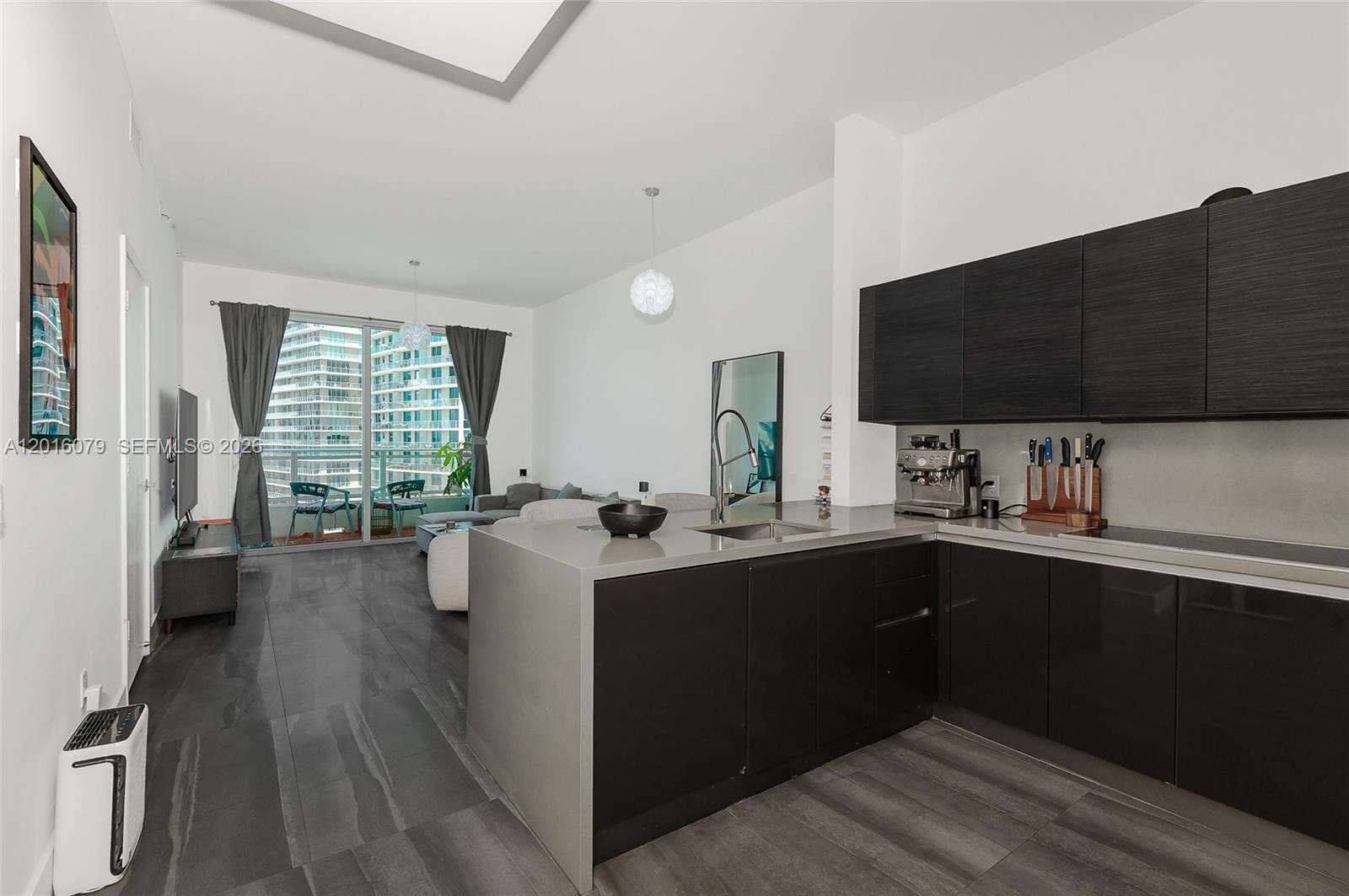 The Bond On Brickell at 1080 Brickell Ave, Miami, FL 33131 - For Rent photo 15